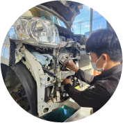 Có thể giới thiệu nhân sự trong lĩnh vực kỹ thuật, nhân văn, và kinh doanh quốc tế